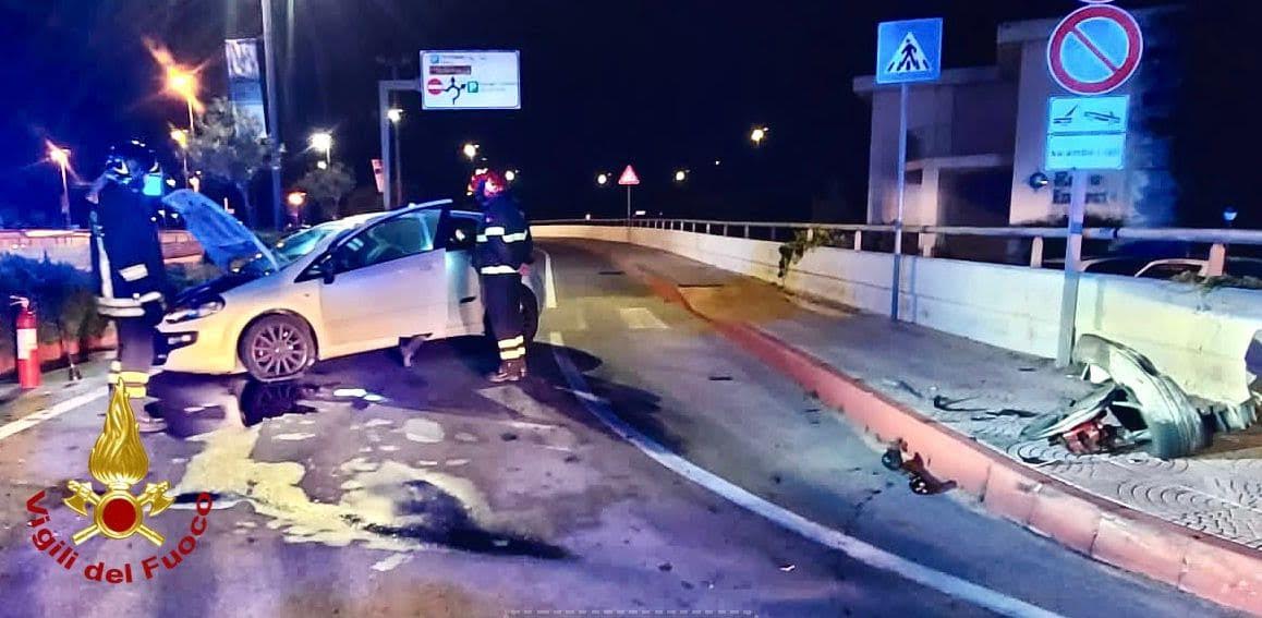 Olbia Incidente Stradale Allaltezza Della Rotatoria Dellaeroporto