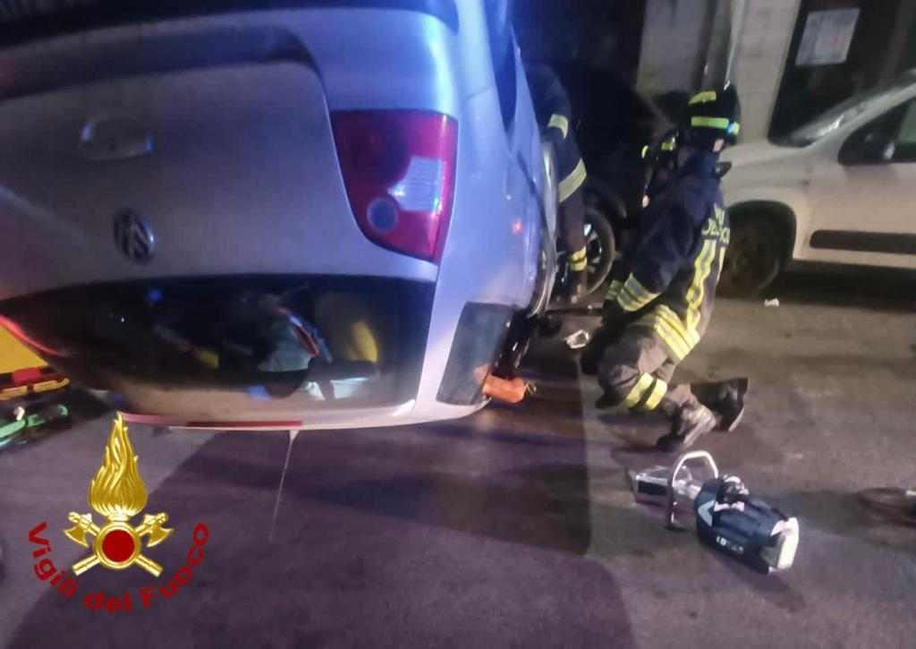 Sassari Incidente Stradale In Via Attilio Deffenu Intervengono I