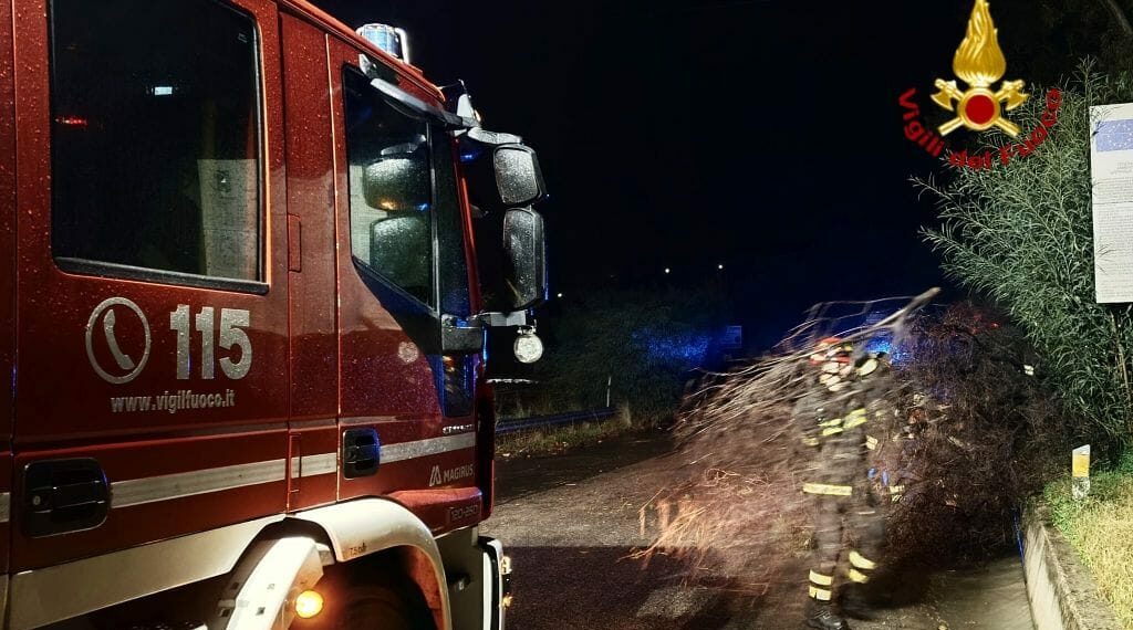 Sono circa 140 le richieste di soccorso arrivate alle Sale Operative dei  comandi dei vigili del fuoco della regione Sardegna, dalle 8.00 di questa  mattina, legate al maltempo - Sardegna